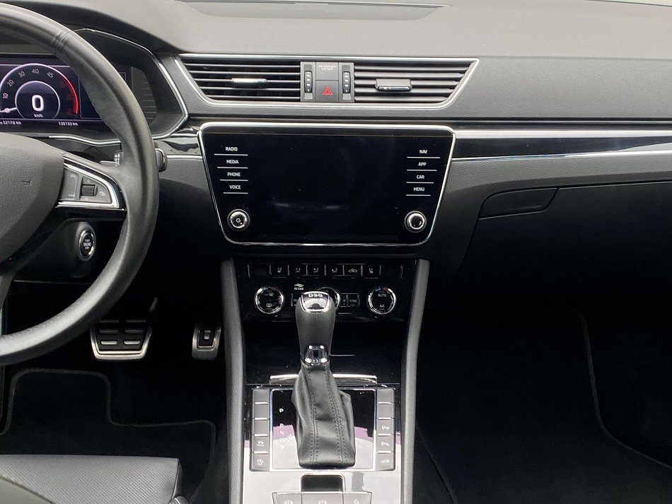 Škoda Superb III 2.0 TDi L&K
