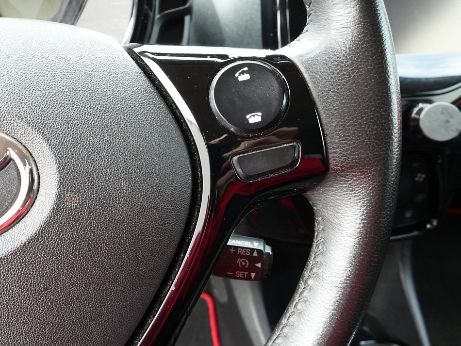 Toyota Aygo 1.0i 