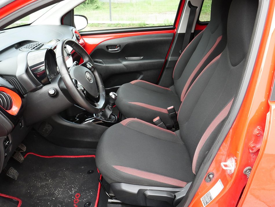 Toyota Aygo 1.0i 