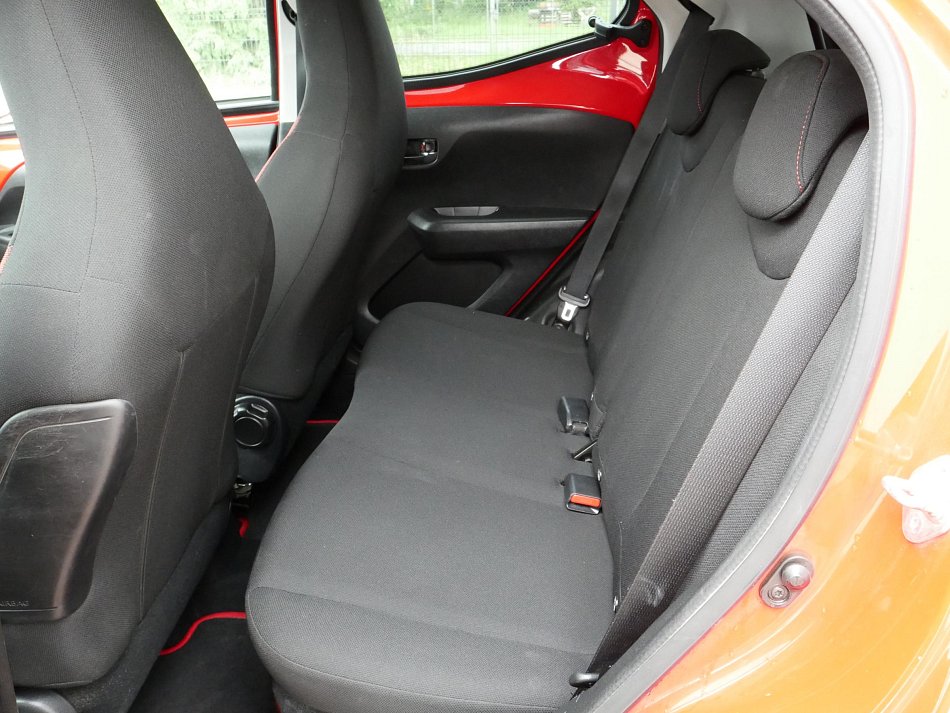Toyota Aygo 1.0i 