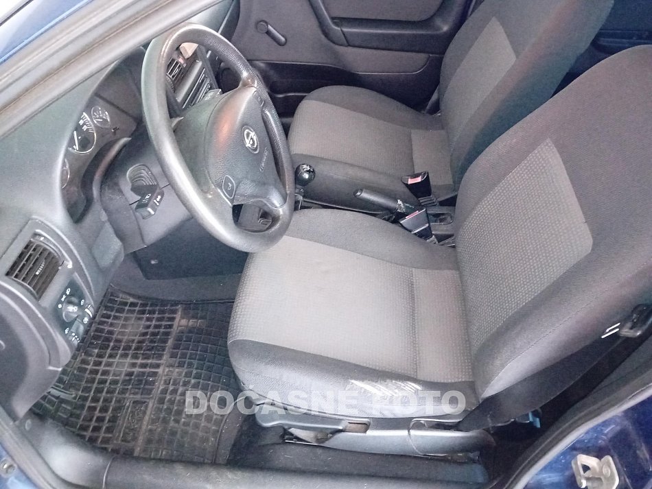 Opel Astra 1.4i 