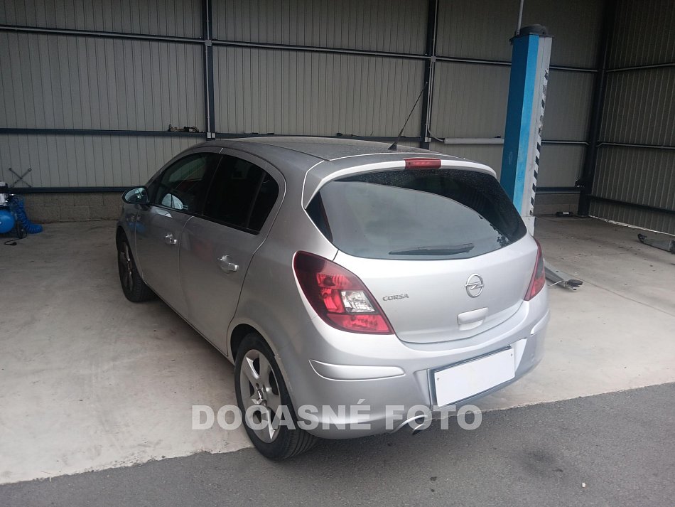 Opel Corsa 1.2i 