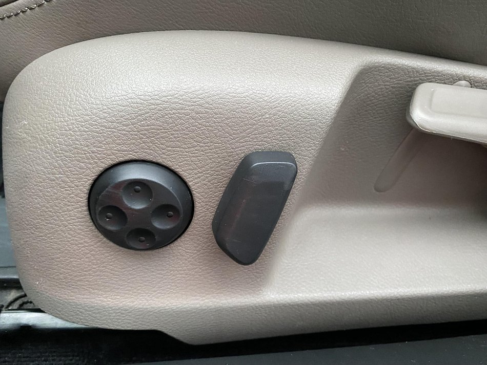 Volkswagen Passat 2.0 FSi 