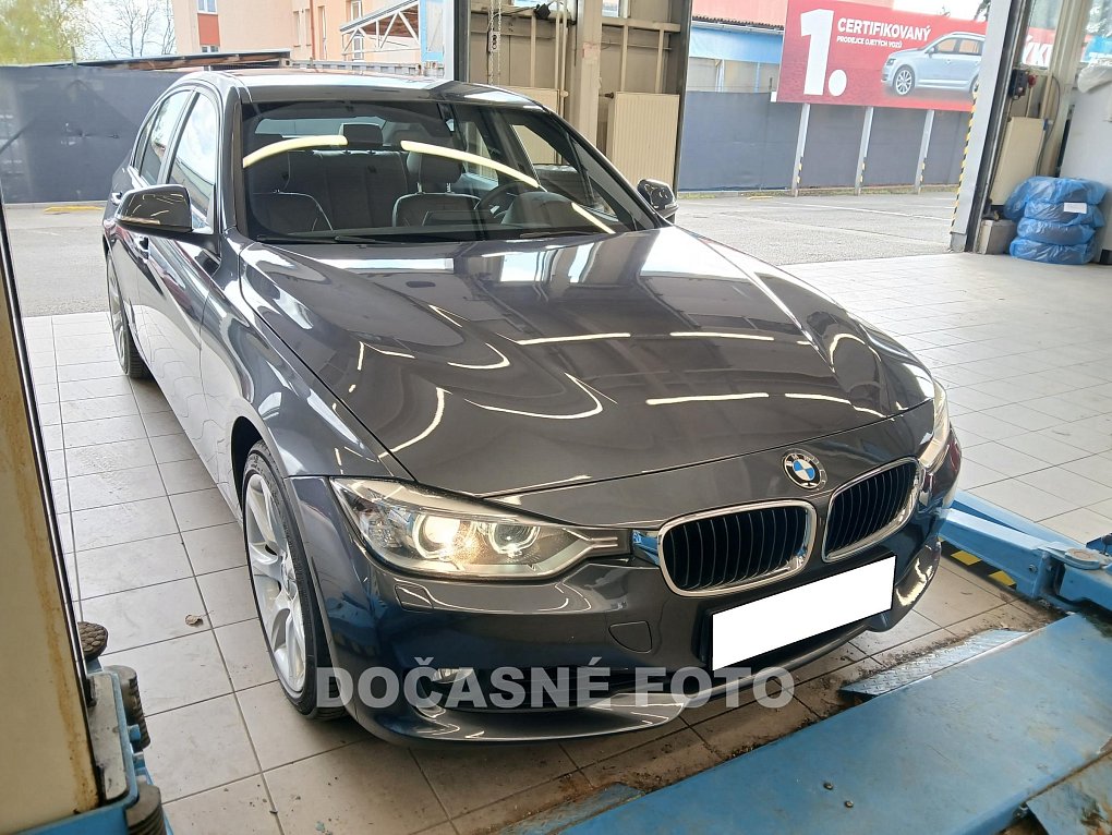 BMW Řada 3 335i  335i