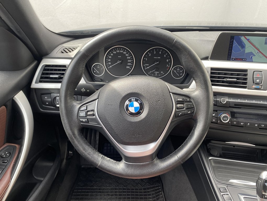 BMW Řada 3 3.0i  335i