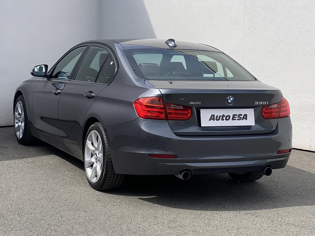 BMW Řada 3 3.0i  335i