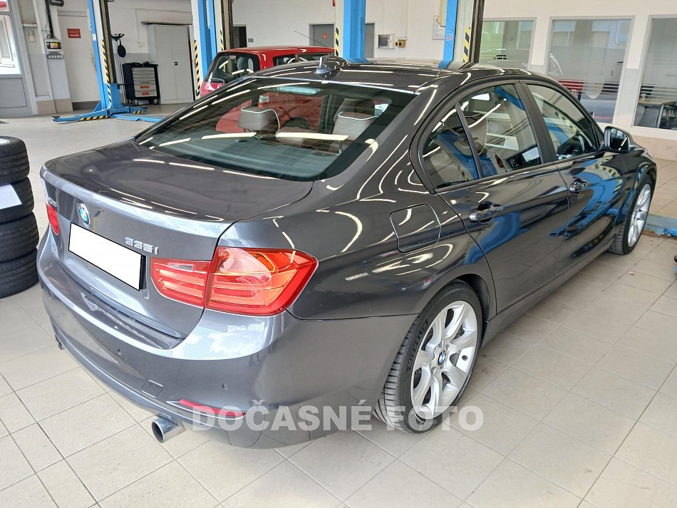 BMW Řada 3 335i  335i