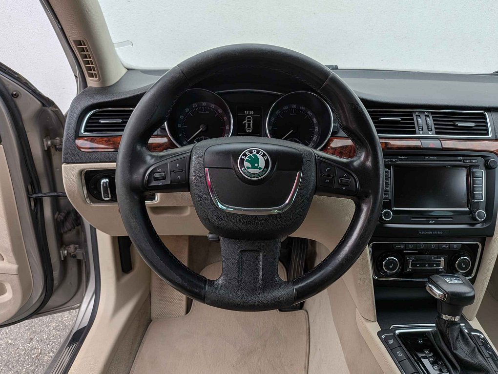 Škoda Superb II 2.0 TDi Elegance