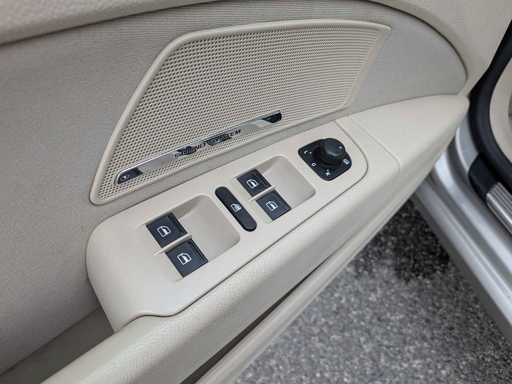 Škoda Superb II 2.0 TDi Elegance