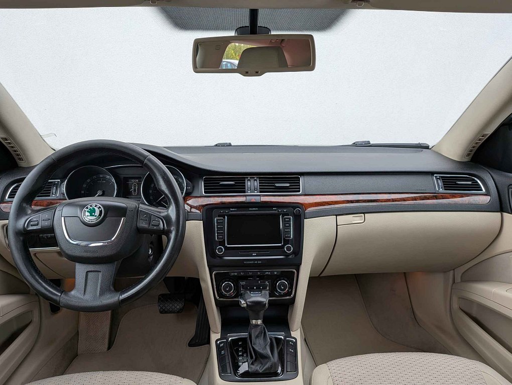 Škoda Superb II 2.0 TDi Elegance