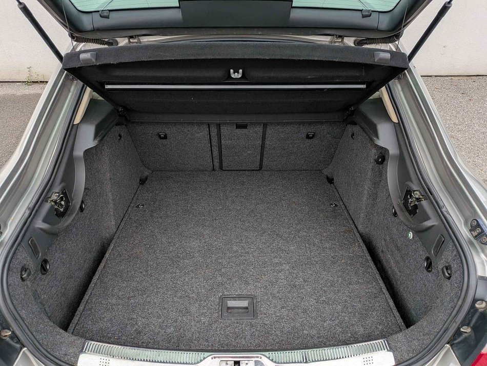 Škoda Superb II 2.0 TDi Elegance
