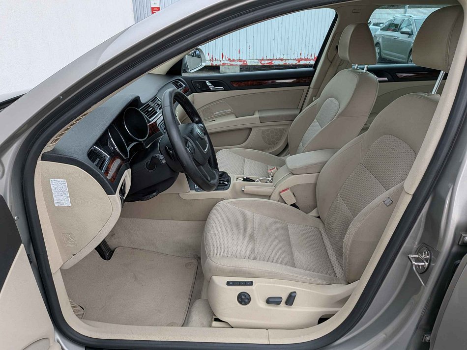 Škoda Superb II 2.0 TDi Elegance