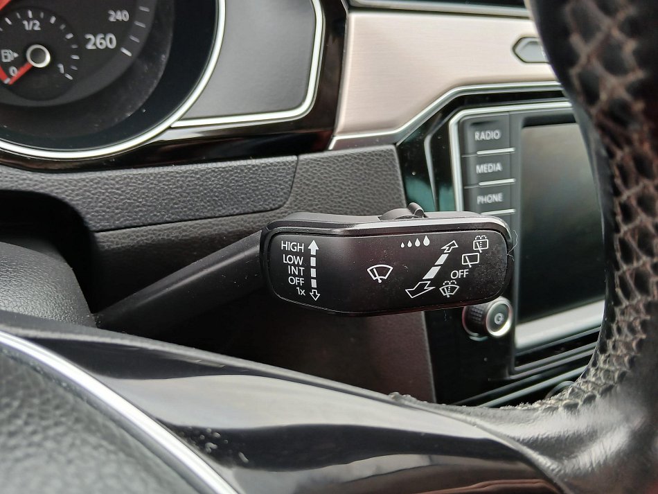 Volkswagen Passat 2.0 TDi Highline