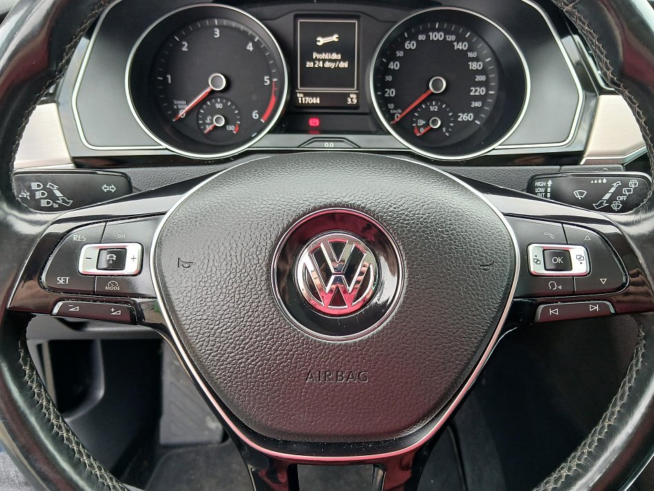 Volkswagen Passat 2.0 TDi Highline