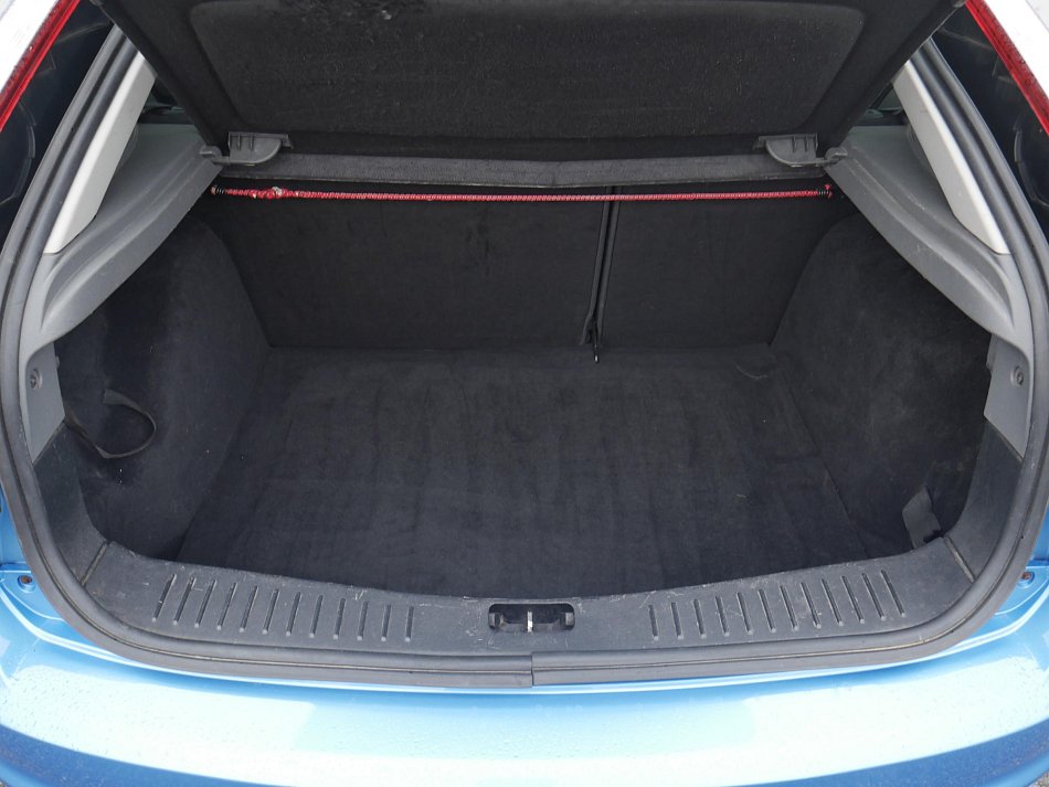 Ford Focus 1.6 i Titanium