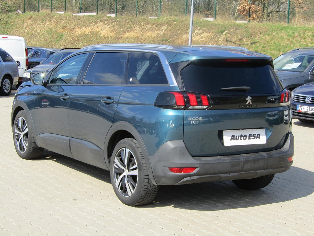 Peugeot 5008 1.5 HDi 