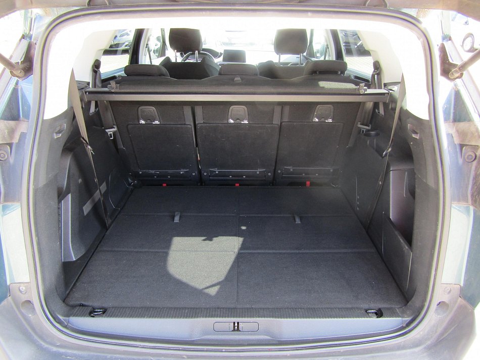 Peugeot 5008 1.5 HDi 