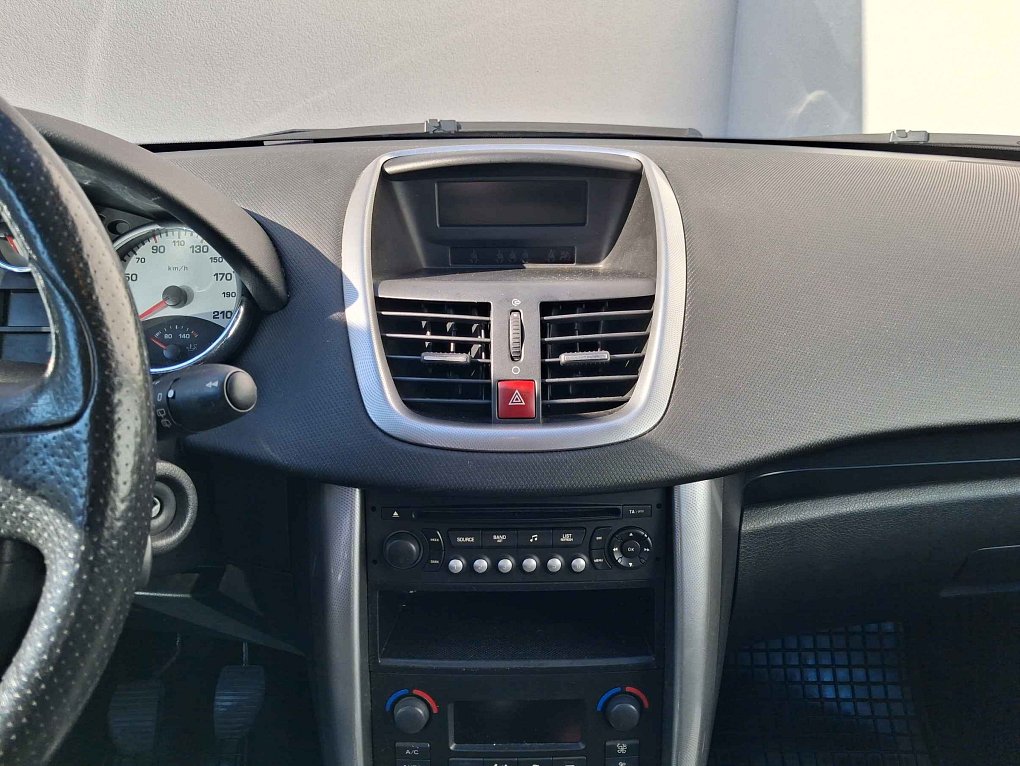 Peugeot 207 1.4i 