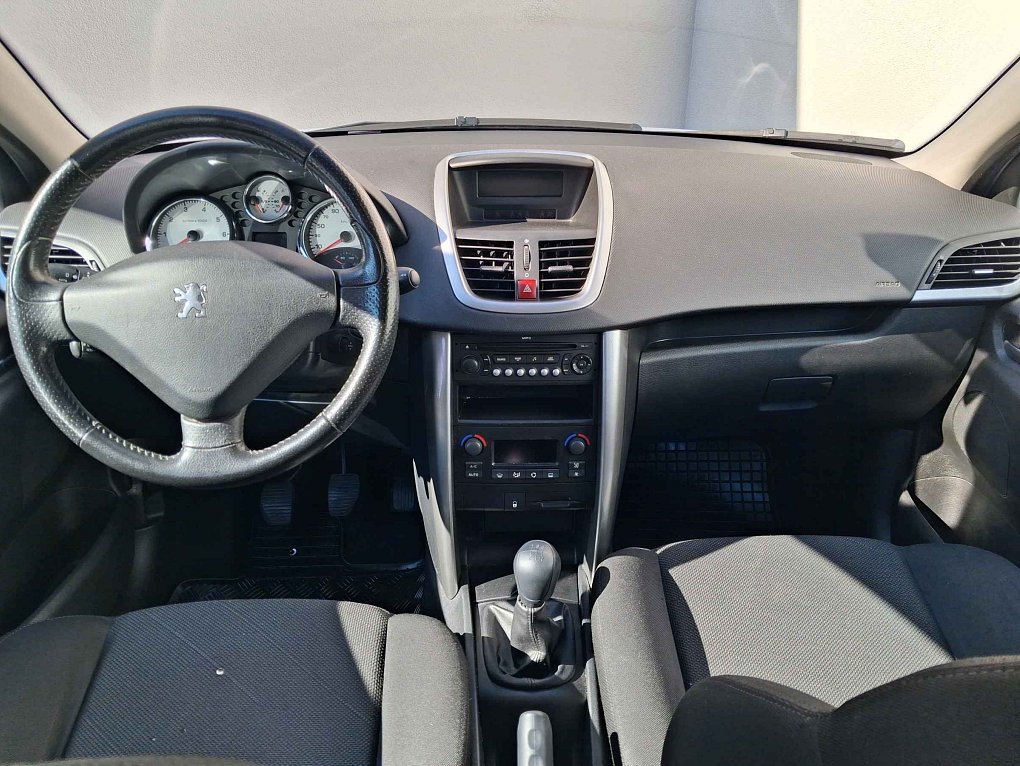 Peugeot 207 1.4i 