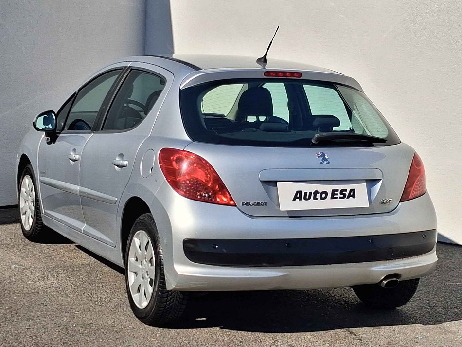 Peugeot 207 1.4i 