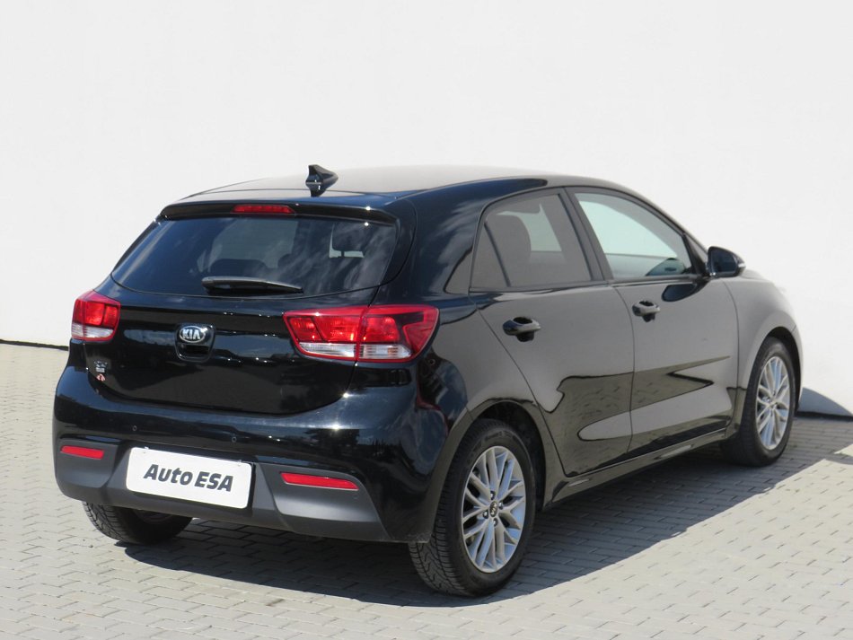 Kia Rio 1.4i 