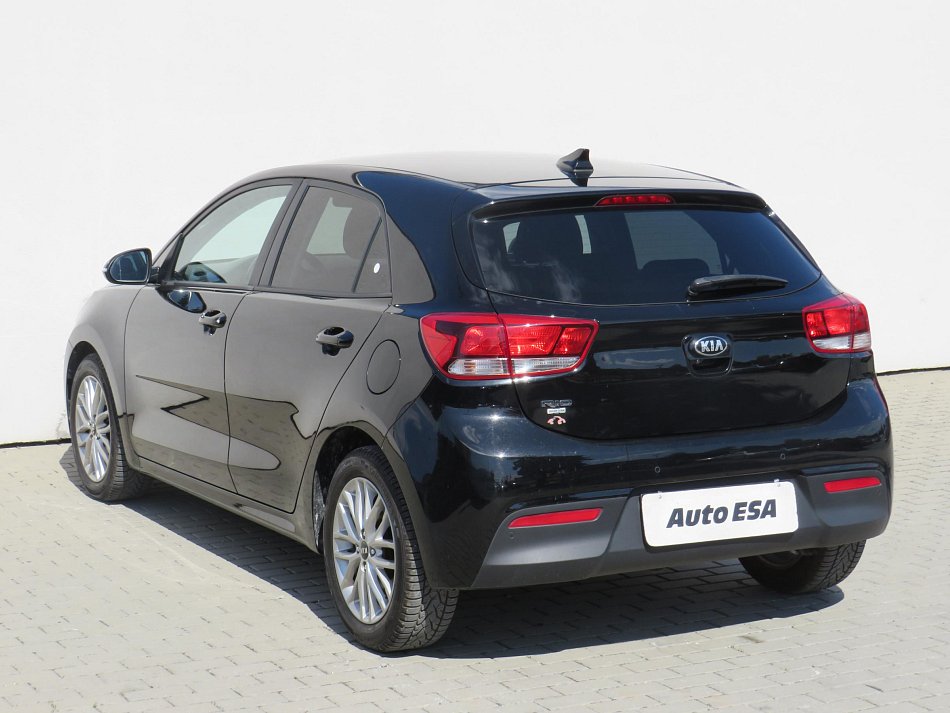 Kia Rio 1.4i 