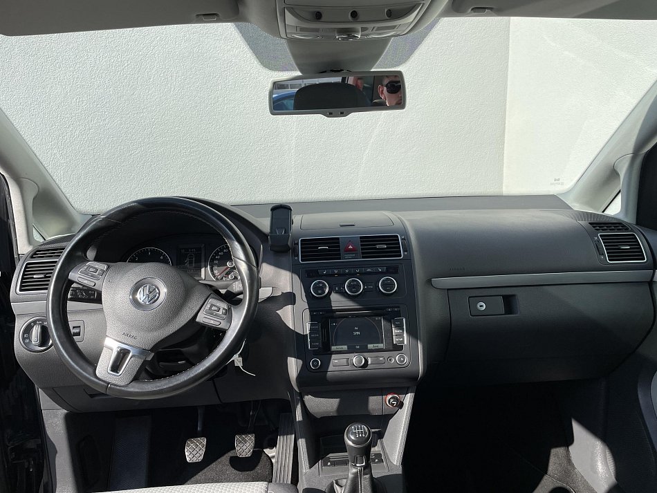 Volkswagen Touran 2.0 TDi CROSS
