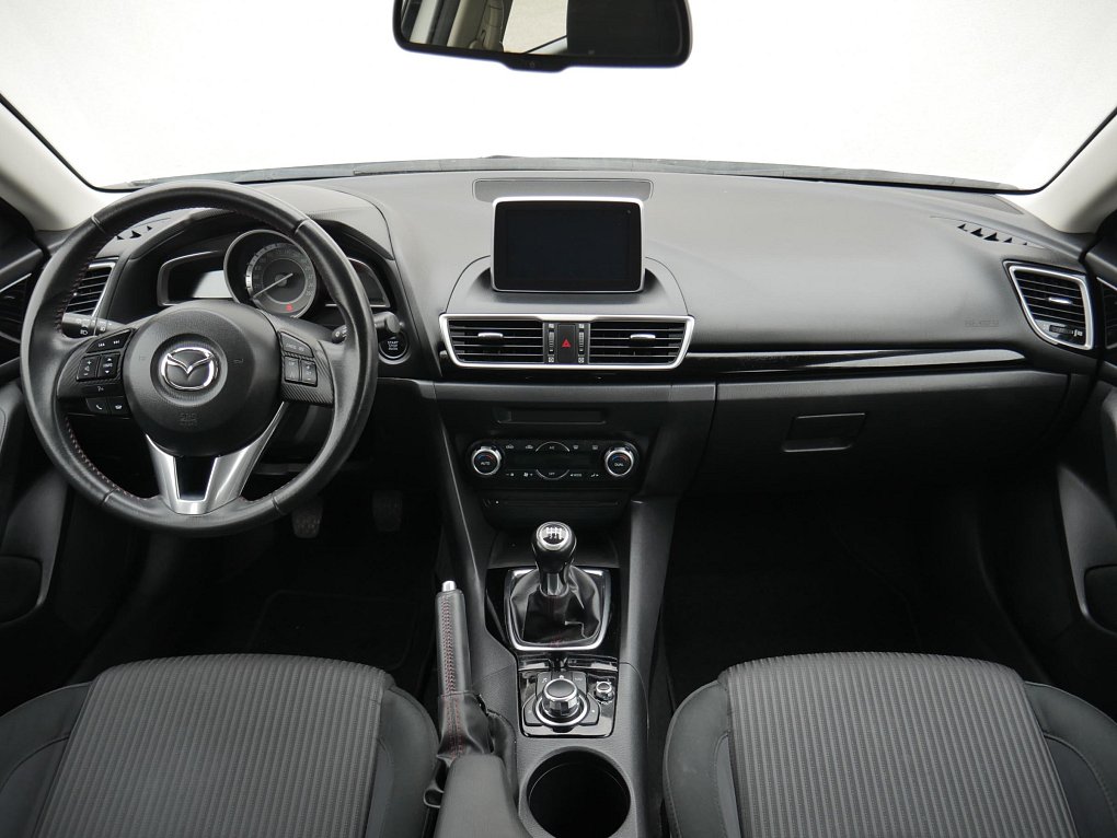 Mazda 3 1.5i 