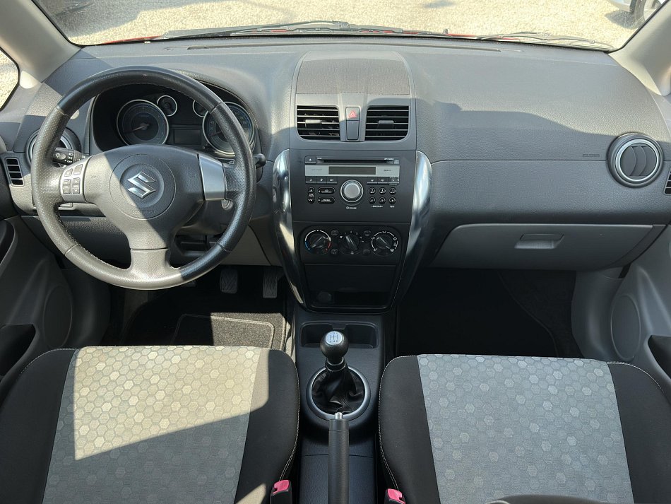 Suzuki SX4 1.6i 