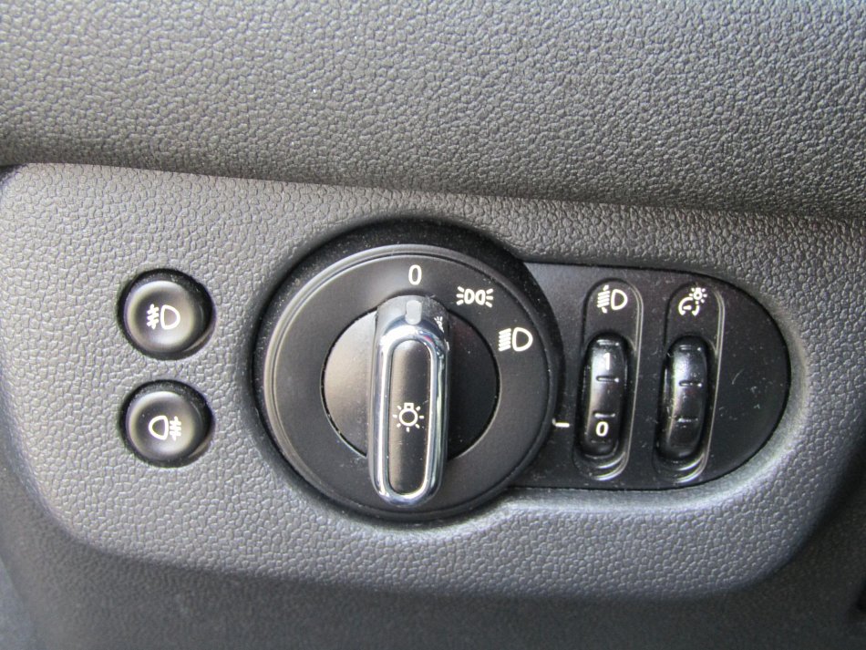 Mini Cooper 1.5i 