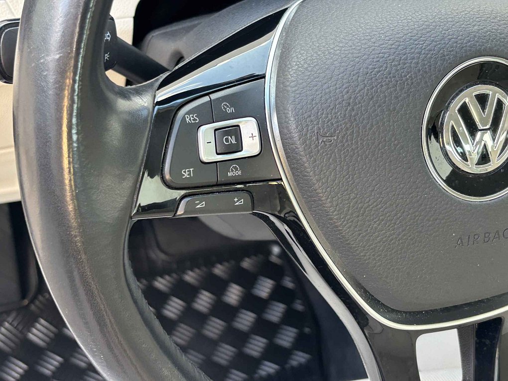 Volkswagen Passat 1.8TSi 