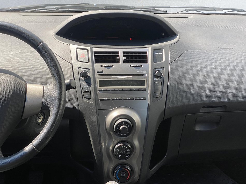 Toyota Yaris 1.0 VVT-i 