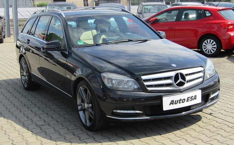 Mercedes-Benz Třída C 3.0 CDi  4MATIC