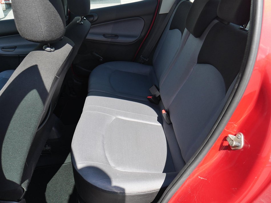 Peugeot 206 1.1 i 