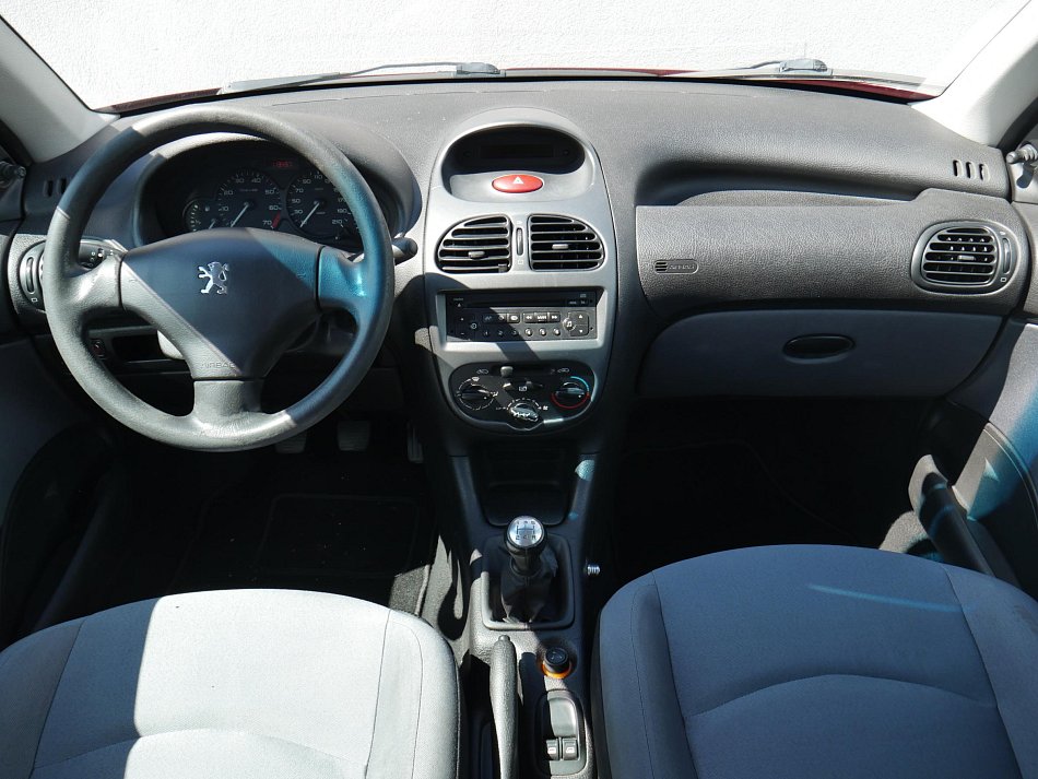 Peugeot 206 1.1 i 