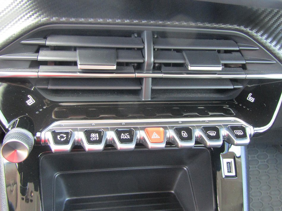 Peugeot 2008 1.2PT 
