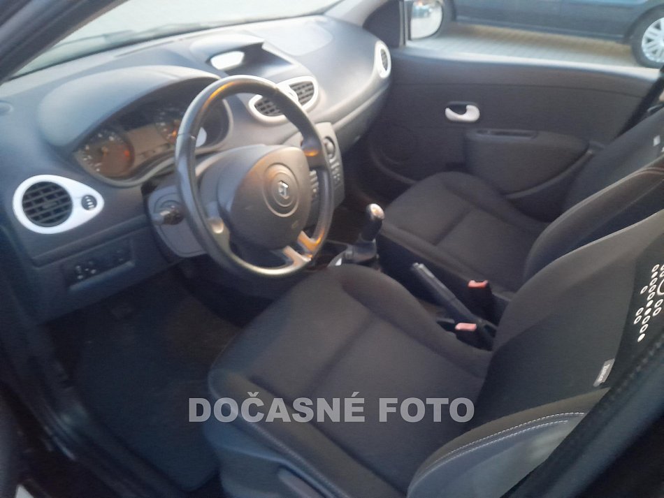 Renault Clio 1.2i 