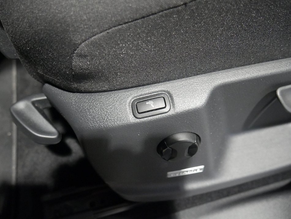 Volkswagen Touran 2.0 TDi 