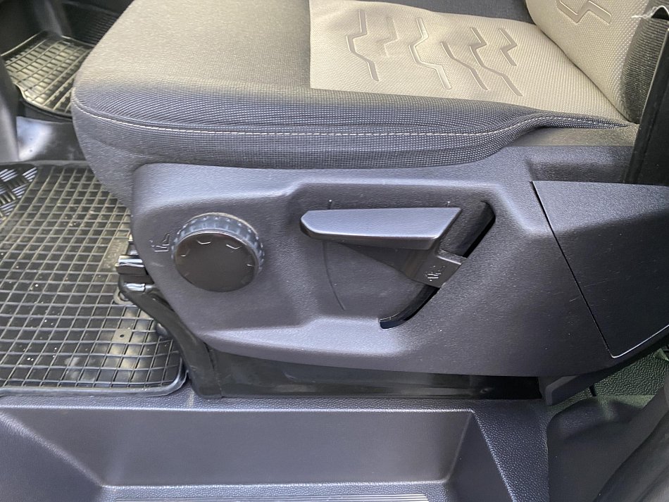 Ford Tourneo Custom 2.2TDCi Limited L2 9míst