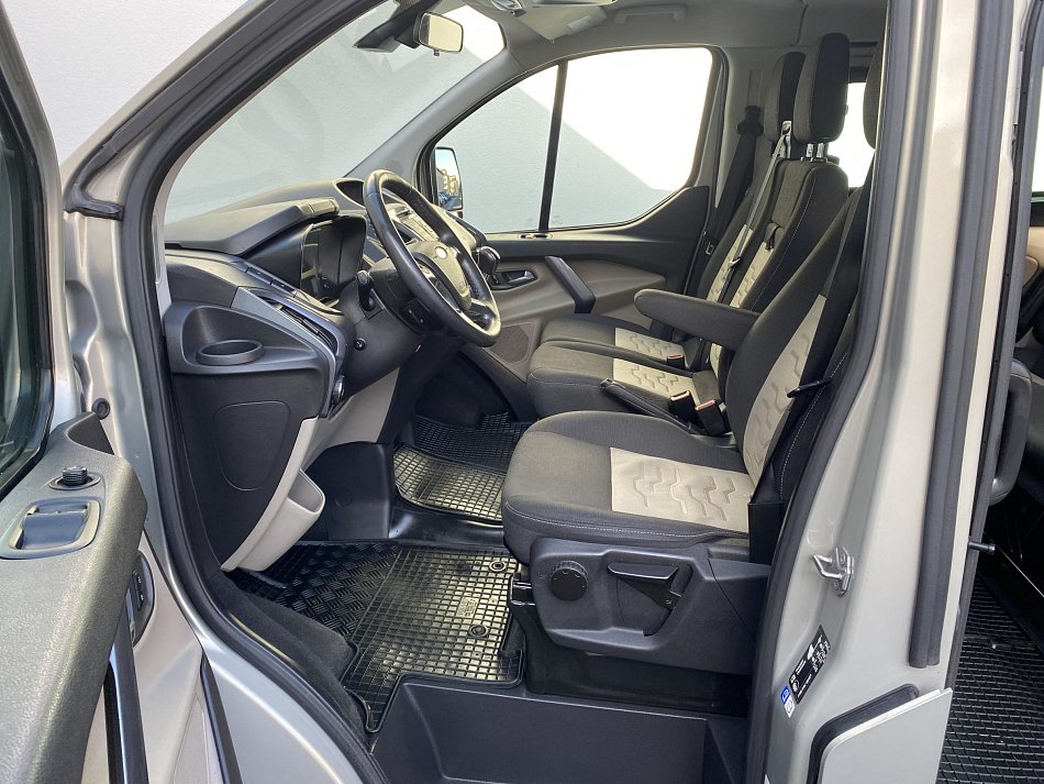 Ford Tourneo Custom 2.2TDCi Limited L2 9míst