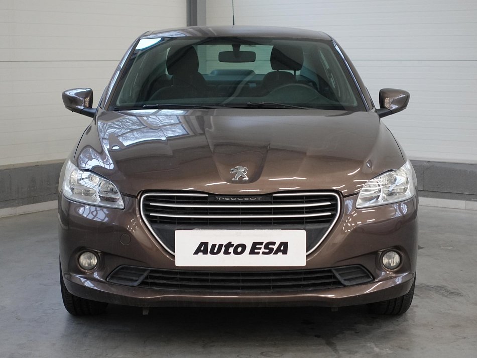 Peugeot 301 1.2 VTi 
