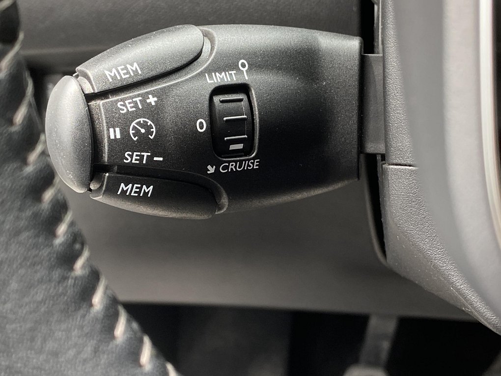 Peugeot 208 1.2PT Allure