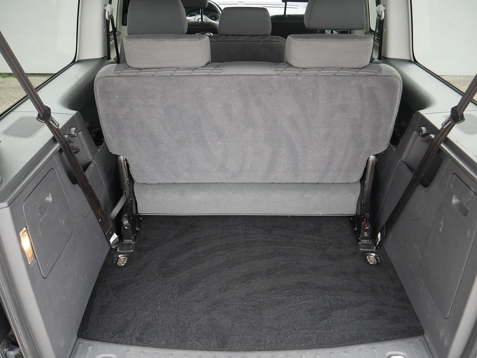 Volkswagen Caddy 1.6TDi  MAXi 7míst