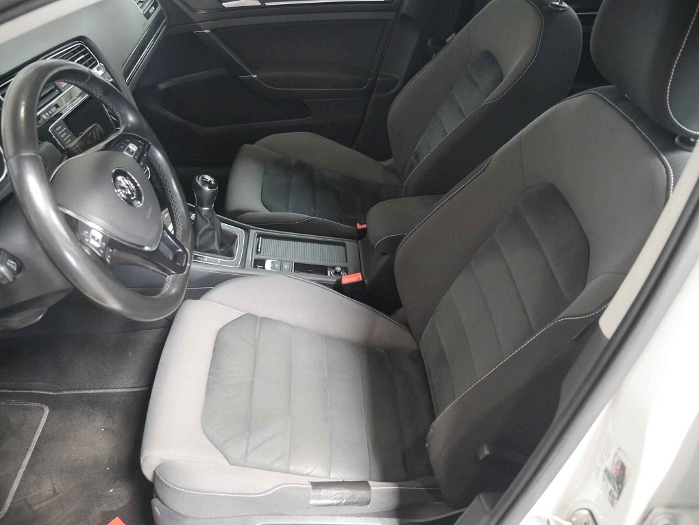 Volkswagen Golf 1.4 TSI 