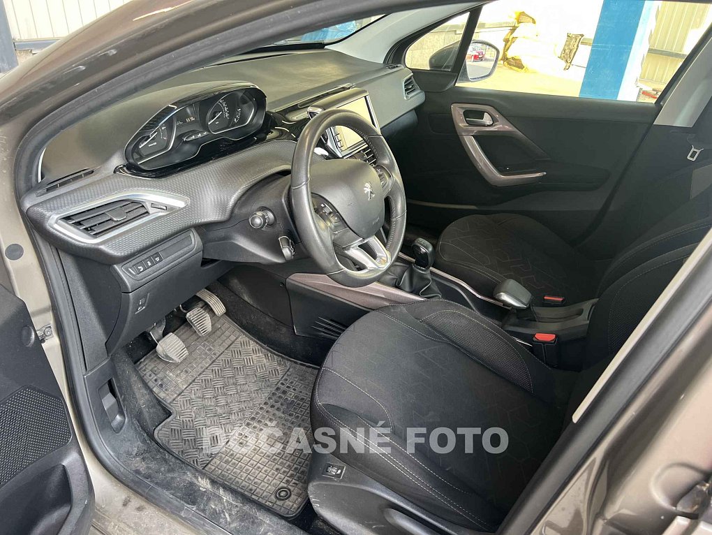 Peugeot 2008 1.2 PureTech 