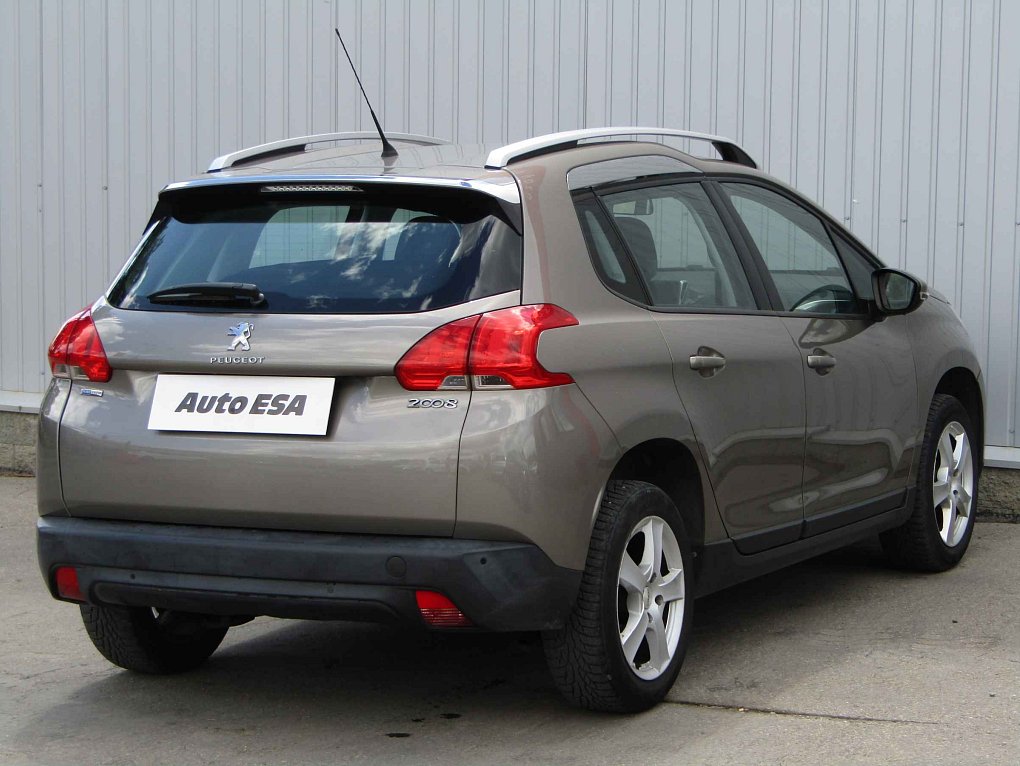 Peugeot 2008 1.2 PT 