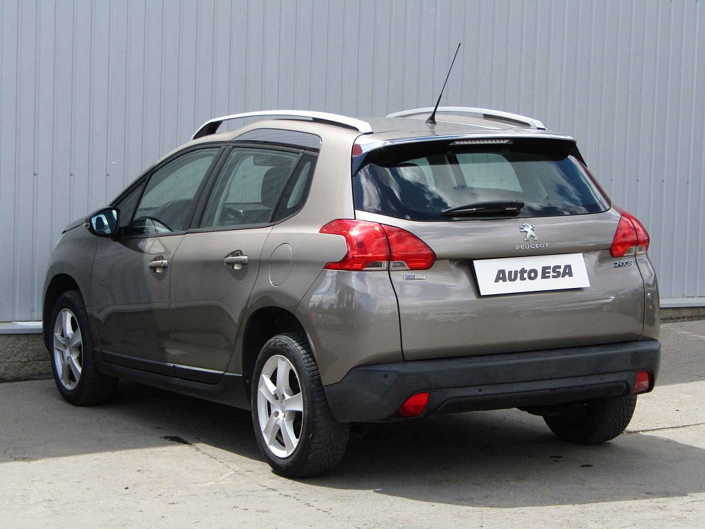 Peugeot 2008 1.2 PT 