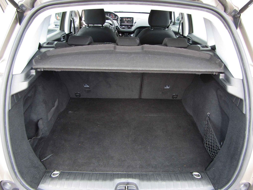 Peugeot 2008 1.2 PT 
