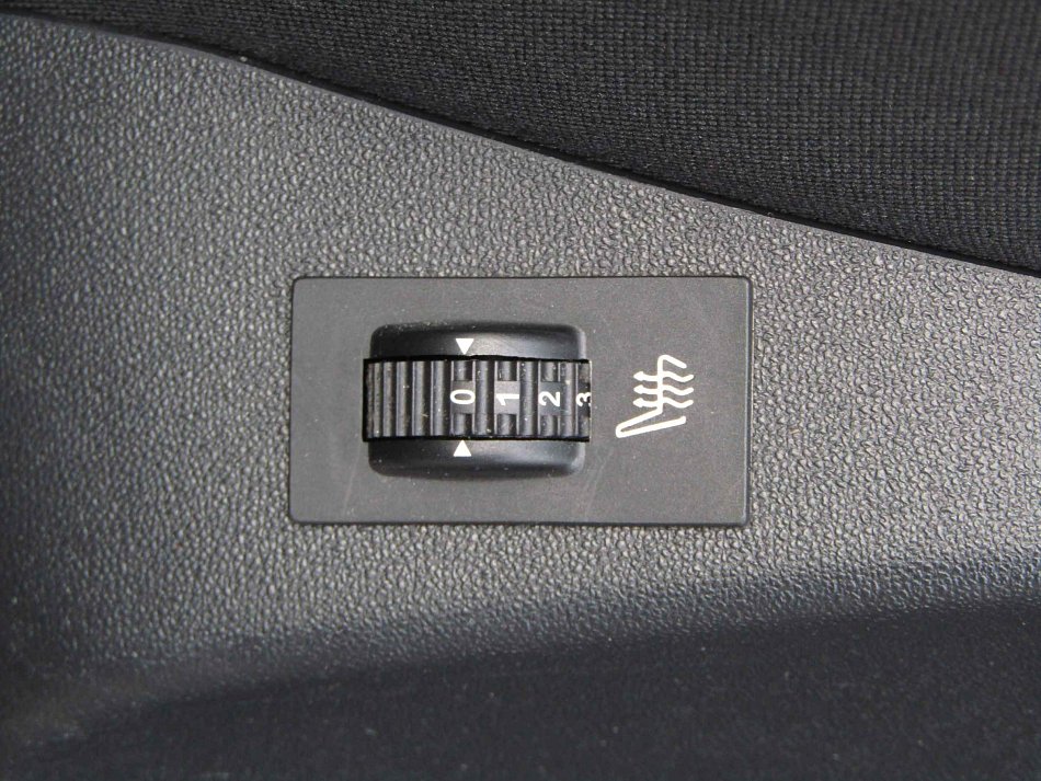 Peugeot 2008 1.2 PT 