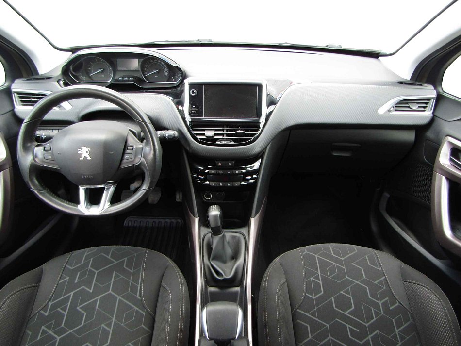 Peugeot 2008 1.2 PT 